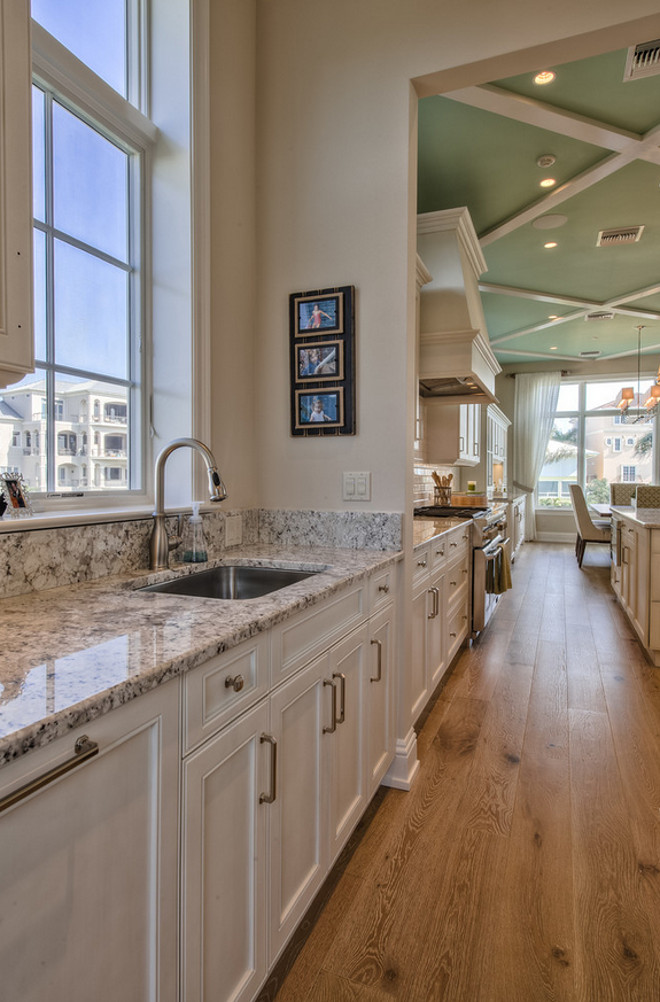 Fantastic White Granite. Granite Countertop Fantastic White. Fantastic White Granite #FantasticWhite #Granite #WhiteGranite #Countertop Calusa Construction, Inc.