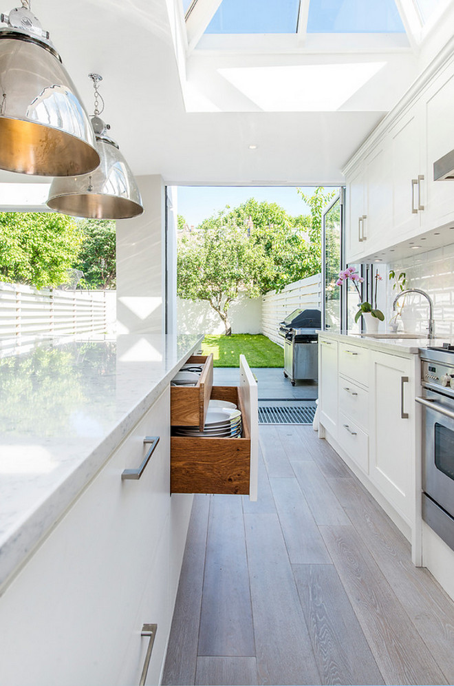 Kitchen Island. Drawers in kitchen island. Kitchen island. Kitchen island drawers are to store dishes. #Kitchenisland #kitchenislandstorage #islanddrawers CATO creative Ltd