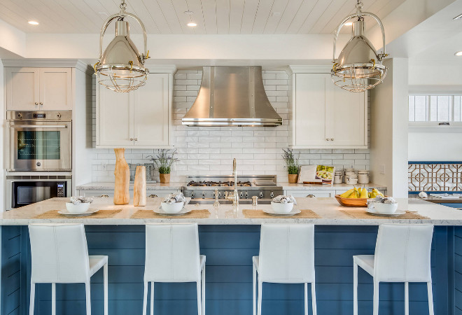 Florida Beach House Kitchen - Home Bunch Interior Design Ideas