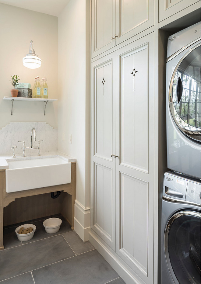 Laundry room. Laundry room with farmhouse sink, gray cabinets and slate floor tiles. Laundry room. Laundry room #Laundryroom Jackson and LeRoy