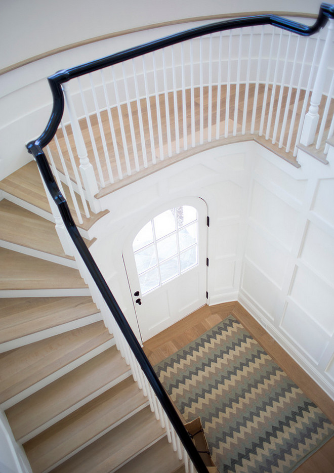 Benjamin Moore White Dove Foyer. Foyer paint color is Benjamin Moore OC-17 White Dove. Benjamin Moore OC-17 White Dove #BenjaminMooreOC17WhiteDove