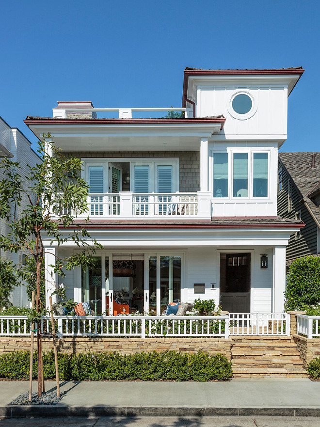 California Coastal Home Exteiror. California Coastal Home Exteiror Design. California Coastal Home Exteiror Ideas. Designed by Barclay Butera. #California #CoastalHome #HomeExteiror Barclay Butera Interiors.