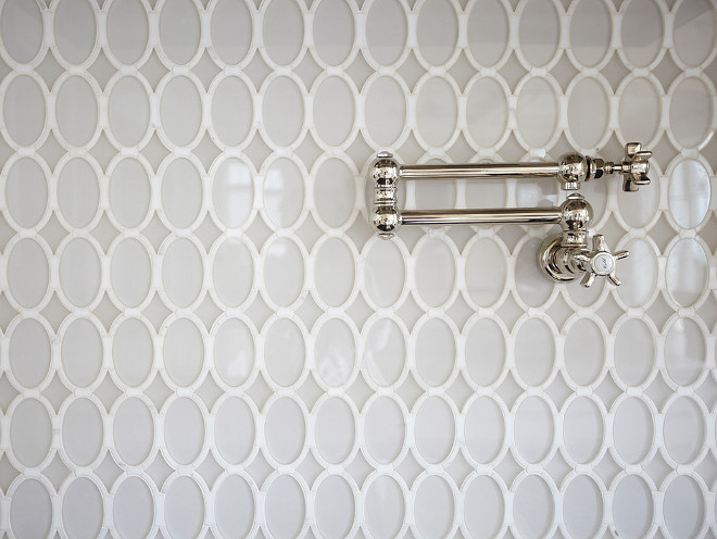 Kitchen Backsplash. Kitchen with oval glass tile backsplash. #kitchen #ovalglassbacksplash #ovaltiles #backsplash