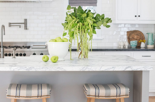 Kitchen counter decor. Kitchen counter decor ideas. Kitchen counter decor, flowers, fresh fruits, pizza board, cheese board. #Kitchen #counter #decor Graystone Custom Builders. Blackband Design.