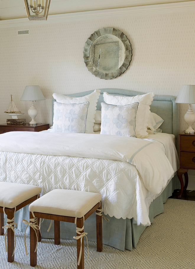 Traditional bedroom with blue and white accents. Blue and white bedroom. #Traditional #Bedroom #TraditionalInteriors #Blueandwhitebedroom Phoebe Howard