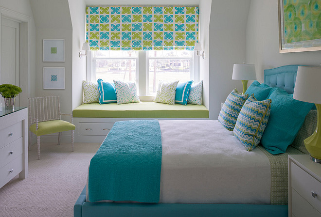 Turquoise and green bedroom. Turquoise and green bedroom. Turquoise and green bedroom decor, bedding, pillows, Roman shade. #Turquoise #turquoisegreen #bedroom Phoebe Howard