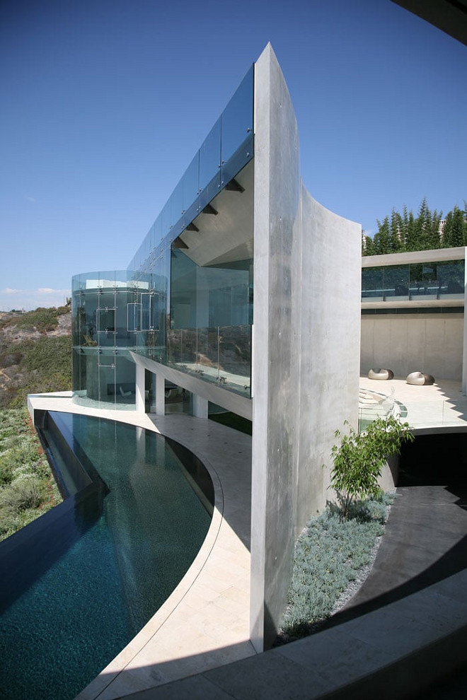 The Razor House. Crisp, modern architecture, the razor house. Razor House. Via Don Burns.