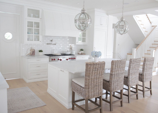 White Kitchen Design Inspiration. Perfect white kitchen with light white oak hardwood floors, white cabinets, white marble countertop. White kitchen. #whitekitchen #White #Kitchen #Design #Inspiration