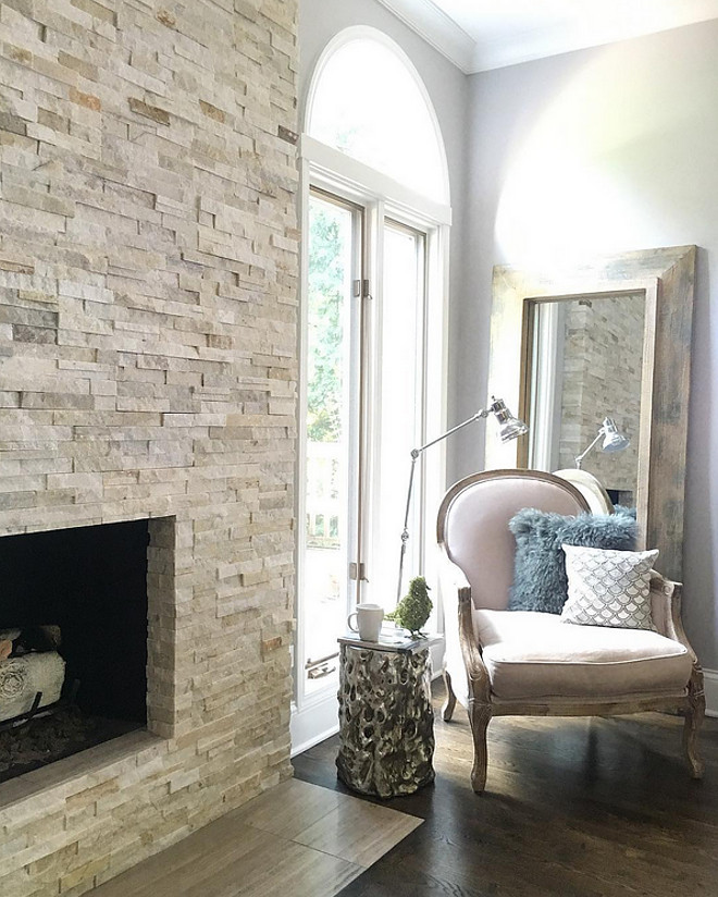 Stone fireplace. The stone on fireplace is RealStone Systems Shadowstone Panel in Alabaster. #stone #fireplace Beautiful Homes of Instagram Sumhouse_Sumwear 
