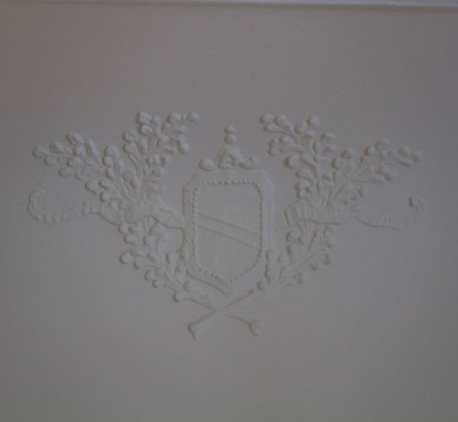 Plaster Wall Design. Plaster Wall Design Ideas. If you look closely, you can see the original 1920’s plaster detail just on the inside of the original barrel ceiling of this room. dining-room-detail Home Bunch Beautiful Homes of Instagram Bryan Shap @realbryansharp