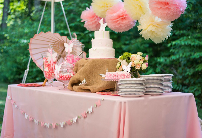 Backyard Birthday Party. Baby Girls Backyard Birthday Party. Backyard Birthday Party Ideas. #BackyardBirthdayParty #BirthdayParty Home Bunch's Beautiful Homes of Instagram peonypartydesigns