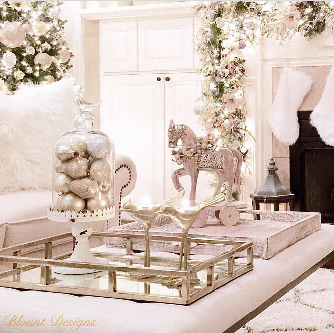 Christmas Coffee Table Decor. The coffee table is decorated but the trays still allow space for drinks and such. Christmas Coffee Table Decor #Christmas #CoffeeTableDecor #CoffeeTableChristmasDecor coffee-table-christmas-decor Home Bunch Beautiful Homes of Instagram blountdesigns