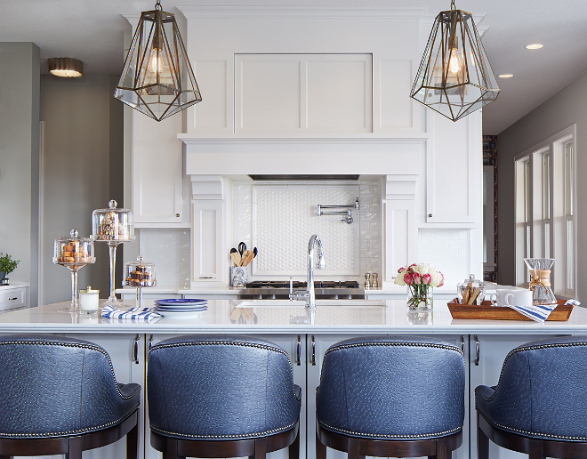 Sherwin Williams SW7014 Eider White. White kitchen cabinet paint color Sherwin Williams SW7014 Eider White. Sherwin Williams SW7014 Eider White #SherwinWilliamsSW7014EiderWhite #SherwinWilliamsSW7014 #SherwinWilliamsEiderWhite Vivid Interior Design