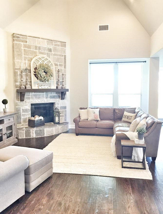 Two storey ceiling living room. What I loved most about this home when choosing the floor-plan was the open kitchen/living area and the tall 2 story ceilings in the living room. #twostoreyceiling #livingroom Beautiful Homes of Instagram ceshome6