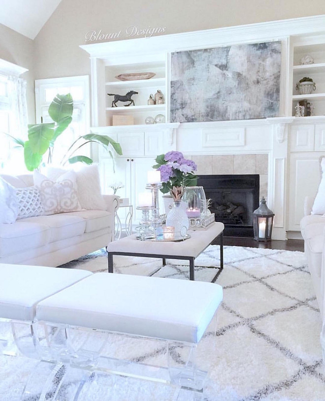 Living room decor. Living room decor ideas. Beautiful and neutral Living room decor. #Livingroom #decor living-room-decor Home Bunch Beautiful Homes of Instagram @blountdesigns