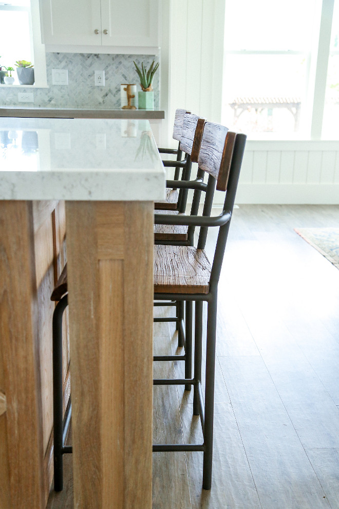 Lyskamm Quartz. Kitchen island countertop is Lyskamm Quartz. Marble looking white quartz Lyskamm Quartz. #LyskammQuartz #Lyskamm #Quartz Millhaven Homes