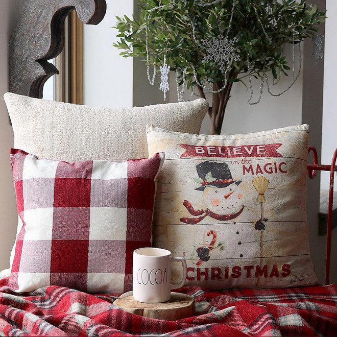 Vintage Plaid. Vintage Plaid Pillow. #plaid #plaidpillow #vintageplaindpillow #pillows #plaidpillows Home Bunch's Beautiful Homes of Instagram @birdie_farm