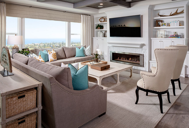 Tailored Family Room. This family room does not compromise on style. It's comfortable, inviting yet tailored. #Familyroom #tailoredfamilyroom #tailoredinteriors Tracy Lynn Studio.