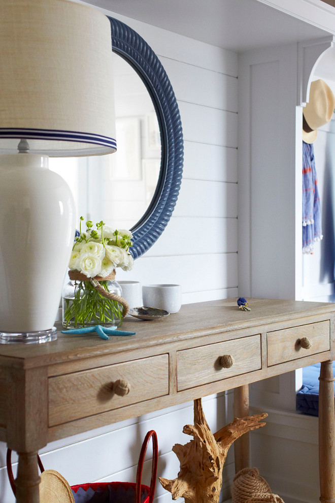 White Oak Console Table. White Oak Console Table with Rope Knobs. White Oak Console Table. White Oak Furniture #WhiteOakConsoleTable #WhiteOak #ConsoleTable #RopeKnobs #Furniture #Whiteoakfurniture Chango & Co.