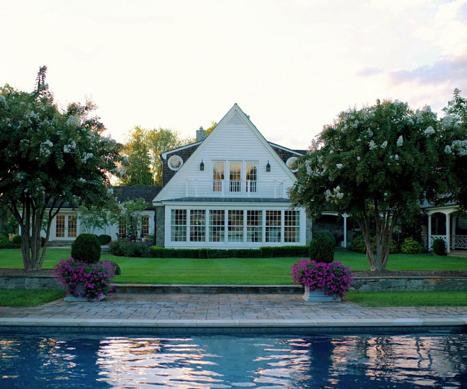 Backyard pool. Backyard pool ideas. Classic Backyard pool #Backyardpool #Backyard #pool Home Bunch's Beautiful Homes of Instagram @loveyourperch