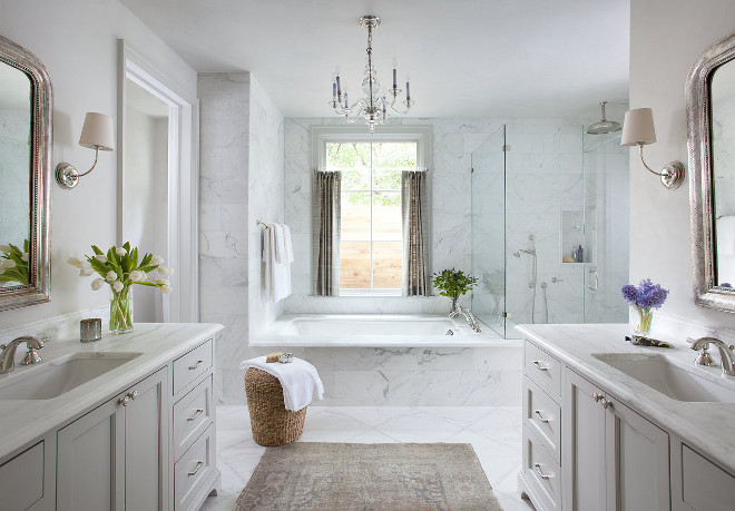 Bathroom. White bathroom. White bathroom layout. White bathroom #whitebathroom #bathroom #bathroomlayout Ryan Street & Associates. Interior Design by Studio Seiders.