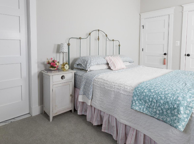 Girl's Bedroom. Neutral Girl's Bedroom with vintage iron bed #GirlsBedroom #vintageironbed Beautiful Homes of Instagram @greensprucedesigns
