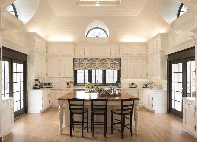 Kitchen Ceiling. Kitchen Ceiling Ideas. Kitchen Ceiling Design. Kitchen Ceilings. Kitchen Ceiling Kitchen Ceiling #KitchenCeiling #Kitchen #Ceiling Home Bunch's Beautiful Homes of Instagram @loveyourperch