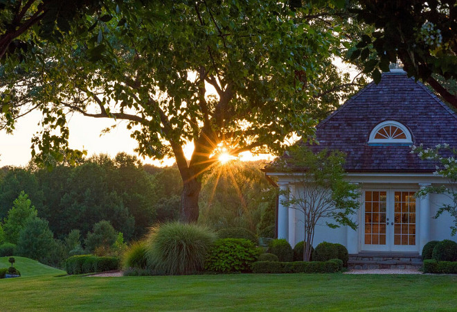 Pool house. Pool house exterior. Pool house. Pool house architecture #Poolhouse #Poolhouseexterior