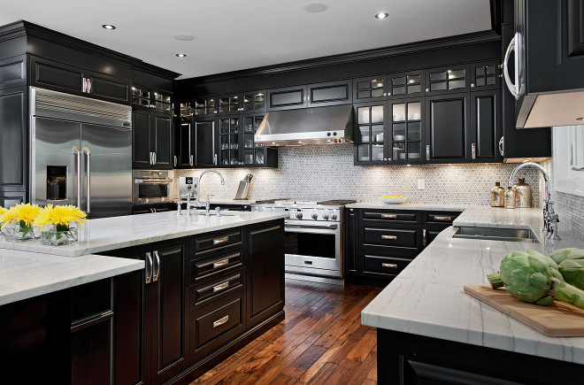 Black kitchen with Super White Quartzite. Black kitchen with Super White Quartzite Countertop. Black kitchen with Super White Quartzite. Black kitchen with Super White Quartzite Countertop #Blackkitchen #SuperWhiteQuartzite #Quartzite #SuperWhite #QuartziteCountertop Laurysen Kitchens Ltd.