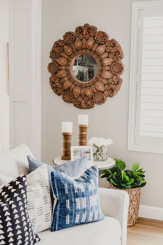 Carved Wood Mirror, Farmhouse living room with Carved Wood Mirror #CarvedWoodMirror Beautiful Homes of Instagram @house.becomes.home