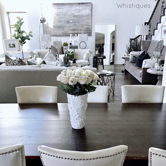 Open dining room to living room. The living room feels connected to the dining, making of this entire space perfect for entertaining. Open dining room to living room. Open dining room to living room design ideas #Opendiningroom #diningroomtolivingroom Beautiful Homes of Instagram @whistiques