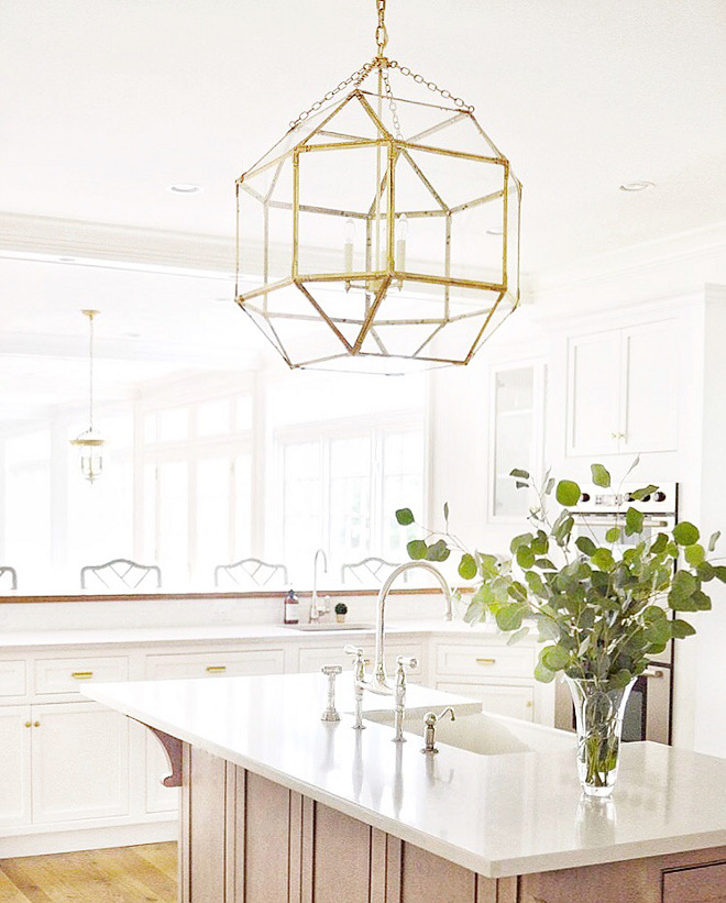 Kitchen Lighting. The light over the island is the Suzanne Kasler Morris Large Lantern in Gilded Iron with clear glass. #KitchenLighting #lighting #MorrisLargeLantern #GildedIron Beautiful Homes of Instagram @HomeSweetHillcrest