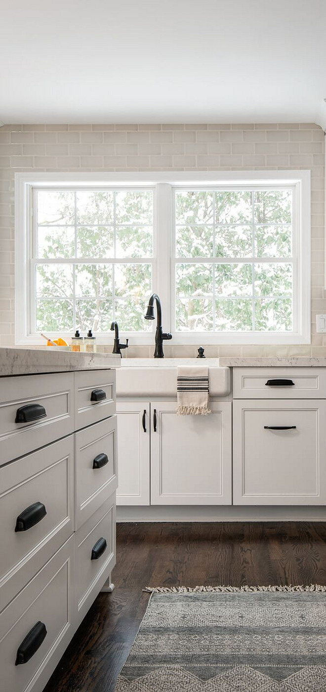 White kitchen with Restoration Hardware Dakota knobs, pulls and cupboards. White kitchen with Restoration Hardware Dakota knobs, pulls and cupboards. White kitchen with Restoration Hardware Dakota knobs, pulls and cupboards #Whitekitchen #RestorationHardware #Dakotaknobs #Dakotapulls #cupboards #RestorationHardwareDakota reDesign Home LLC