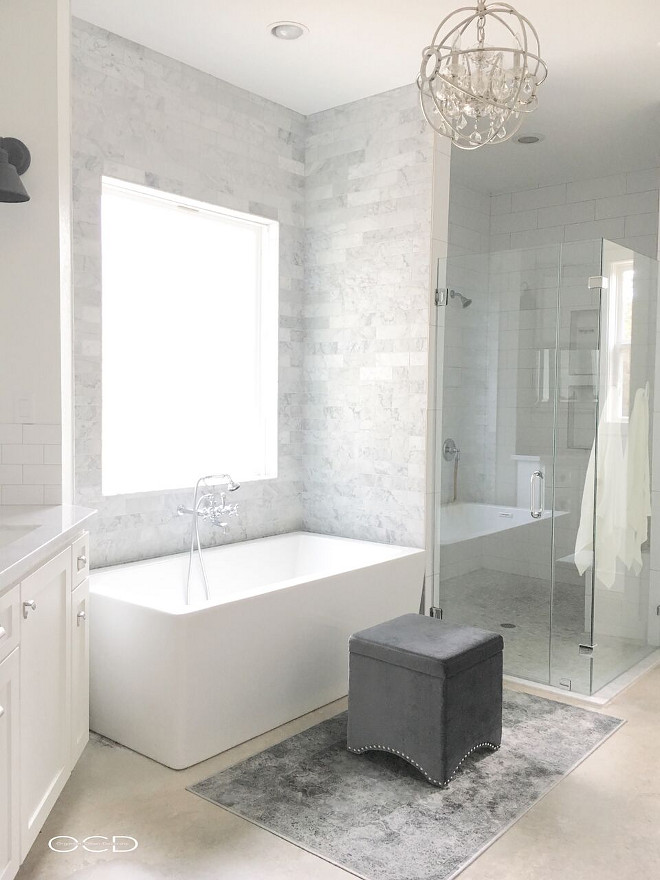 Bath Nook Tile. Bathtub nook is tiled in Bianco Carrara Marble. Bath Nook Tile. Bath Nook Tile. Bath Nook Tile #BathNook #BathNookTile Beautiful Homes of Instagram @organizecleandecorate