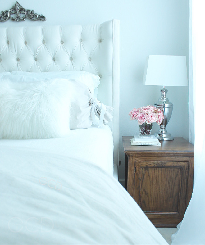 Farmhouse Bedroom with White Tufted Bed. Romantic Farmhouse Bedroom with White Tufted Bed. Farmhouse Bedroom with White Tufted Bed. Farmhouse Bedroom with White Tufted Bed #FarmhouseBedroom #Bedroom #RomanticBedroom #WhiteTuftedBed Beautiful Homes of Instagram @organizecleandecorate