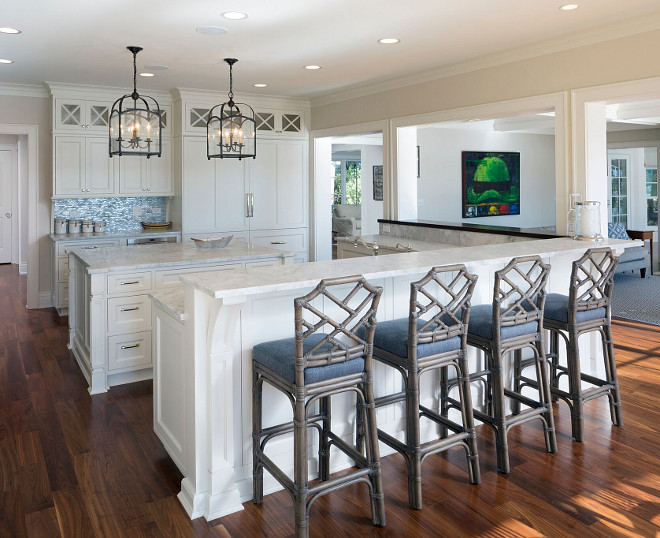 Kitchen with island and peninsula. White Kitchen with island and peninsula. Diamond White OC-61 Benjamin Moore. Diamond White OC-61 Benjamin Moore. The kitchen paint color is Diamond White OC-61 Benjamin Moore. Kitchen with island and peninsula ideas #Kitchen #kitchenisland #peninsula #kitchenpeninsula #DiamondWhiteOC61BenjaminMoore Lake Geneva Architects