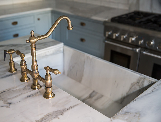 Marble Farmhouse Sink. Slab Sink. Slab farmhouse sink. Marble Farmhouse Sink. Slab Sink. Slab farmhouse sink #MarbleFarmhouseSink #SlabSink #Slabfarmhousesink #farmhousesink #sink Home Bunch's Beautiful Homes of Instagram @addisonswonderland