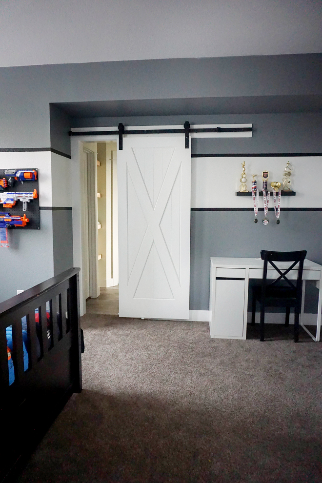 Barn Door Kids bedroom. Kids bedroom with barn door. #Bardoor #kidsbedroom Home Bunch's Beautiful Homes of Instagram @household no.6