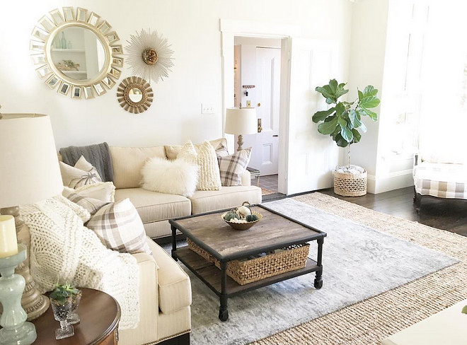 Benjamin Moore Winter White. Soft White Paint Color Benjamin Moore Winter White. Great white for walls Benjamin Moore Winter White Home Bunch Beautiful Homes of Instagram @finding__lovely