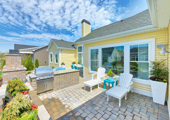 Outdoor Kitchen with raised garden bed and water feature on the left. Outdoor Kitchen with raised garden bed and water feature on the left #OutdoorKitchen #raisedgardenbed #waterfeature Echelon Custom Homes