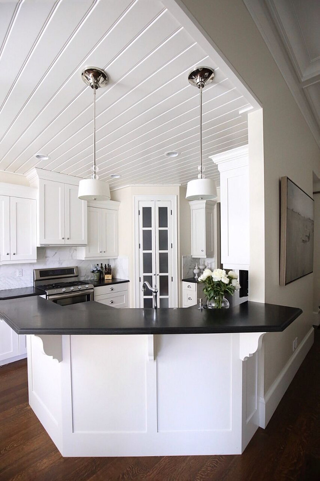Benjamin Moore, Dove White OC-17. Benjamin Moore, Dove White OC-17 Kitchen Cabinet Paint Color Benjamin Moore, Dove White OC-17. Benjamin Moore, Dove White OC-17 #BenjaminMooreDoveWhiteOC17 #BenjaminMooreDoveWhite #BenjaminMooreDoveOC17 Home Bunch's Beautiful Homes of Instagram @cambridgehomecompany