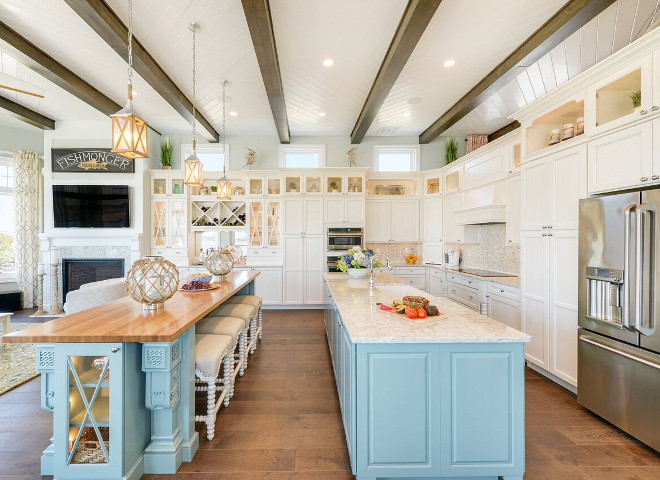 https://www.homebunch.com/wp-content/uploads/2017/06/Coastal-kitchen-with-blue-turquoise-island.jpg