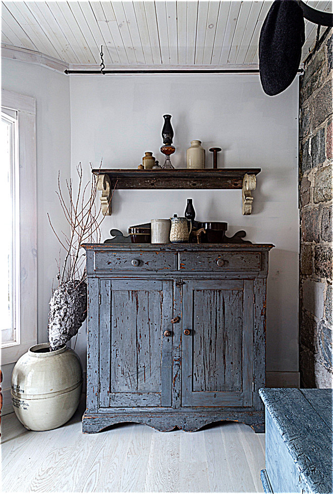 Distressed Cabinet. Country farmhouse distressed cabinet. Distressed Cabinet. Country farmhouse distressed cabinet ideas #DistressedCabinet #Countryfarmhouse #farmhousecabinet #distressed #cabinet Home Bunch's Beautiful Homes of Instagram Cynthia Weber Design @Cynthia_Weber_Design