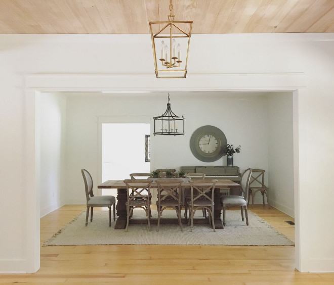 Farmhouse Dining room. Light wood Farmhouse Dining room. Farmhouse Dining room. Light wood Farmhouse Dining room #Farmhouse #Diningroom #Lightwood #FarmhouseDiningroom Beautiful Homes of Instagram @theclevergoose