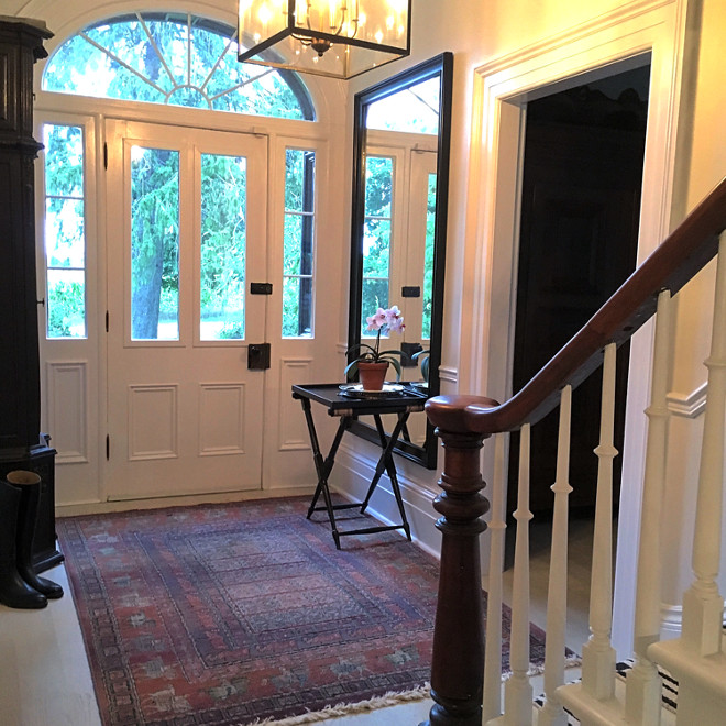 Farmhouse Foyer Farmhouse Foyer with antique runner and armoire. Farmhouse Foyer #Farmhouse #Foyer #FarmhouseFoyer Home Bunch's Beautiful Homes of Instagram Cynthia Weber Design @Cynthia_Weber_Design