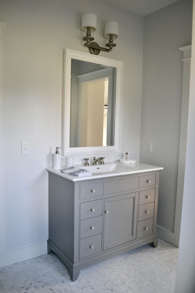 Grey vanity. Fairmont Designs Smithfield 42” in Medium Gray #greyvanity Home Bunch's Beautiful Homes of Instagram @sweetthreadsco