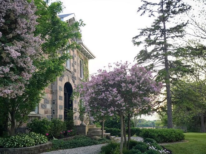 Landscaping. Traditional Landscaping. Landscaping. Traditional Landscaping Ideas. Stone house Landscaping. Traditional Landscaping #Landscaping #TraditionalLandscaping #stonehouse Home Bunch's Beautiful Homes of Instagram Cynthia Weber Design @Cynthia_Weber_Design