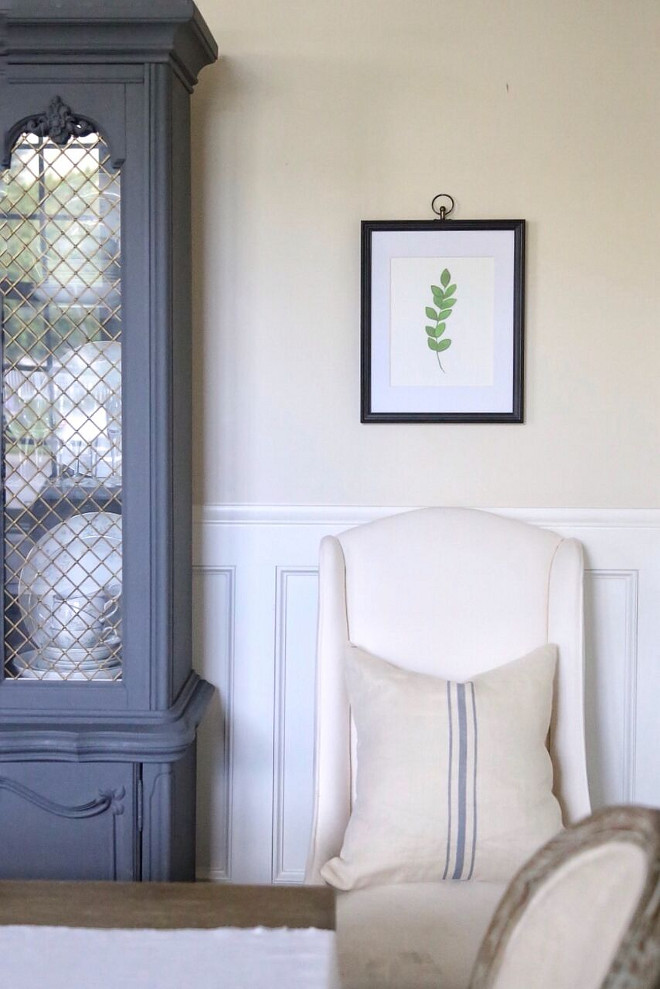 Wall Color Restoration Hardware Linen. Trim Paint Color Benjamin Moore, Dove White Home Bunch's Beautiful Homes of Instagram @cambridgehomecompany