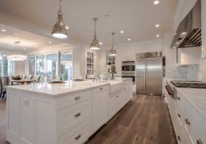 Family Home with New Modern Farmhouse Interiors - Home Bunch Interior ...