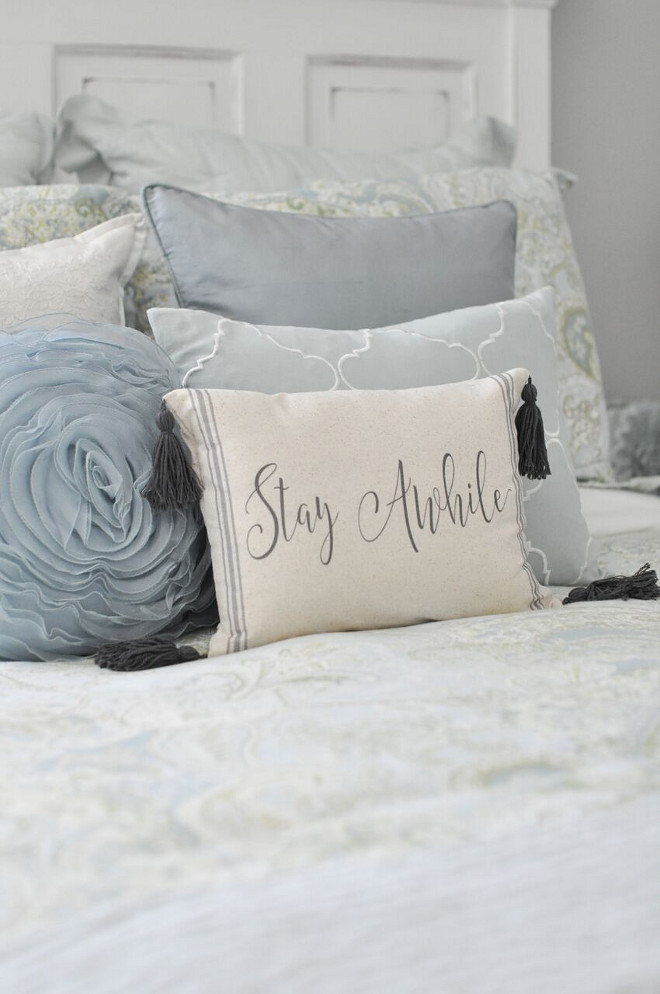 Bedroom Pillow Ideas. Home Bunch's Beautiful Homes of Instagram @thegracehouse
